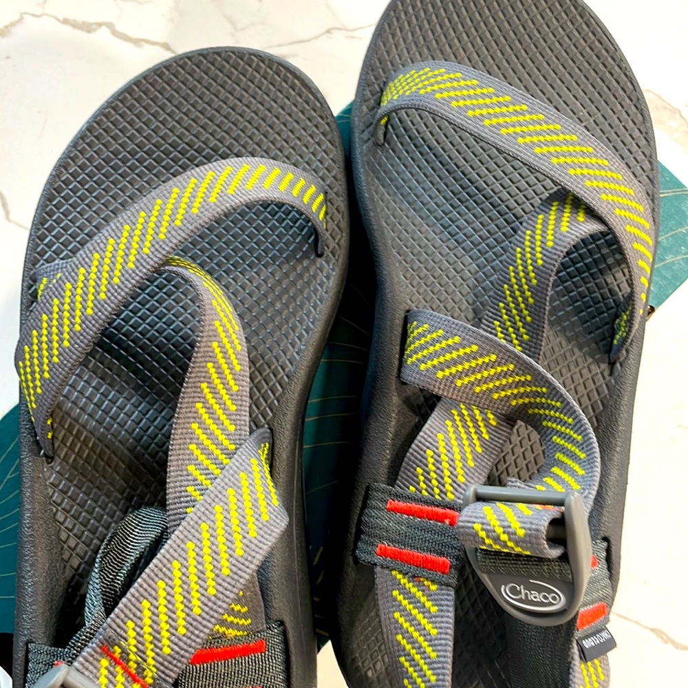 Men’s Chaco Zcloud Sandal - New - Grey and Green